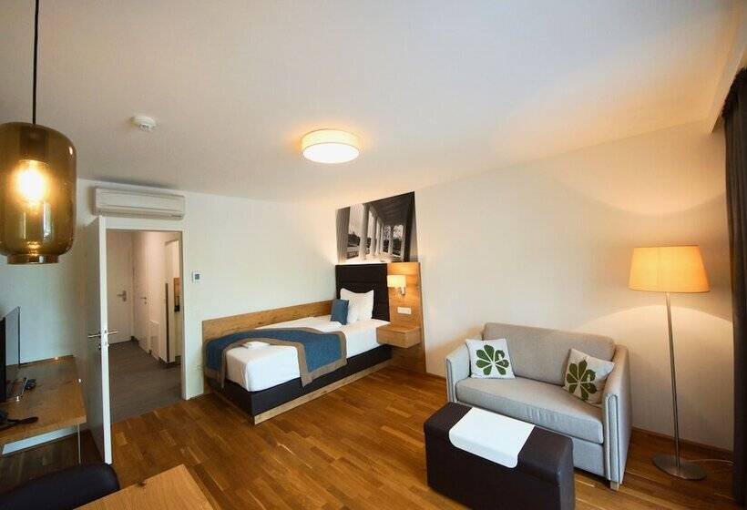 اتاق لوکس یک تخته, Parks 73 The Townhouse