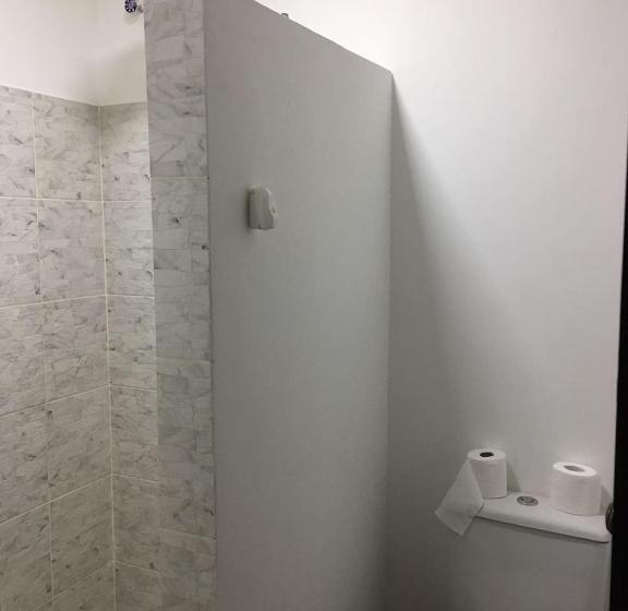 标准单人间, Alpha Hospedaria & Hostel