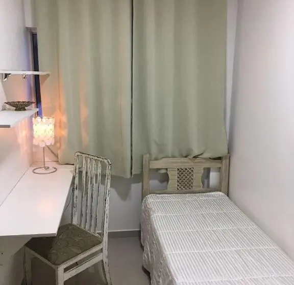 اتاق استاندارد یک نفره, Alpha Hospedaria & Hostel