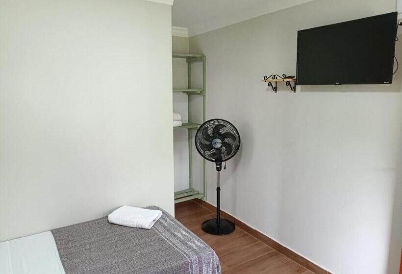 Номер Стандарт, Alpha Hospedaria & Hostel