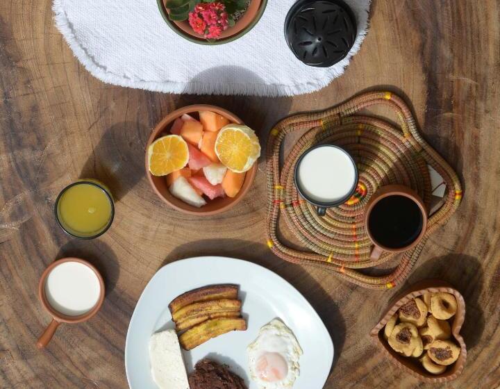 اتاق استاندارد سه نفره, Hostal San José