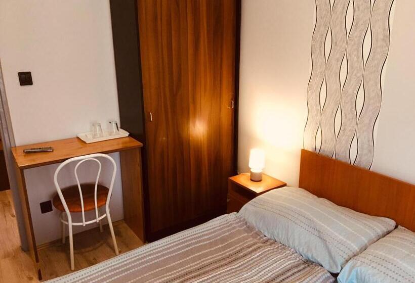 スタンダードルーム, Stella Vendégház