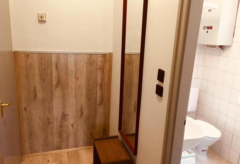 スタンダードルーム, Stella Vendégház