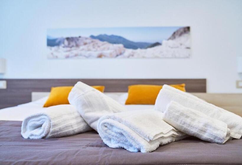 اتاق کلاسیک سه تخته, Firmafede Guest House