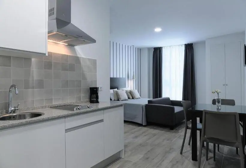 Estudi Superior, Apartamentos Mpd