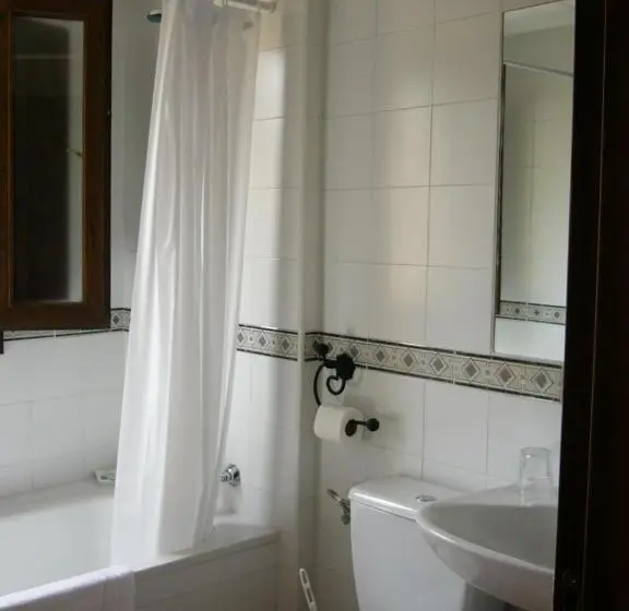 اتاق استاندارد, Hostal Calderon Cuenca