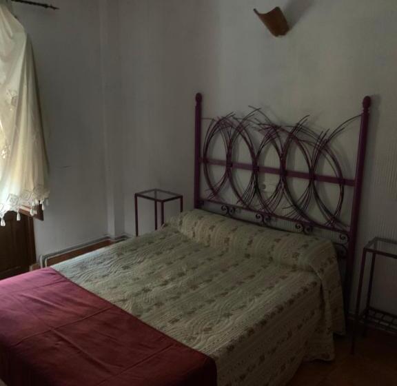 اتاق استاندارد, Hostal Calderon Cuenca