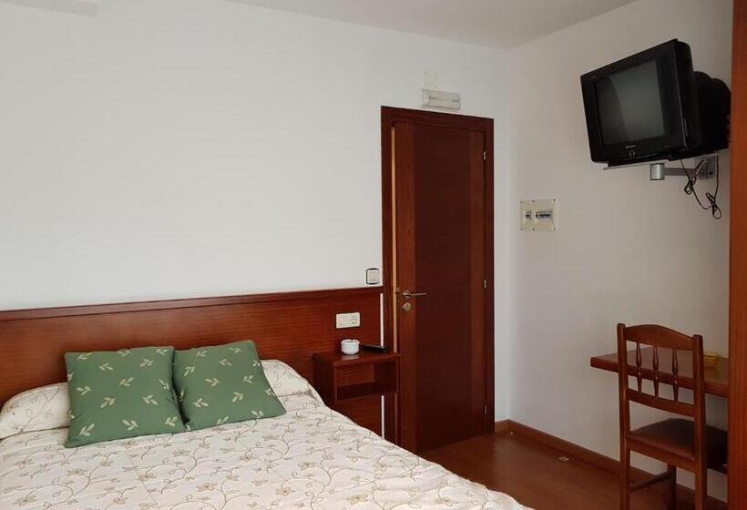 اتاق استاندارد یک نفره, Pension Santos