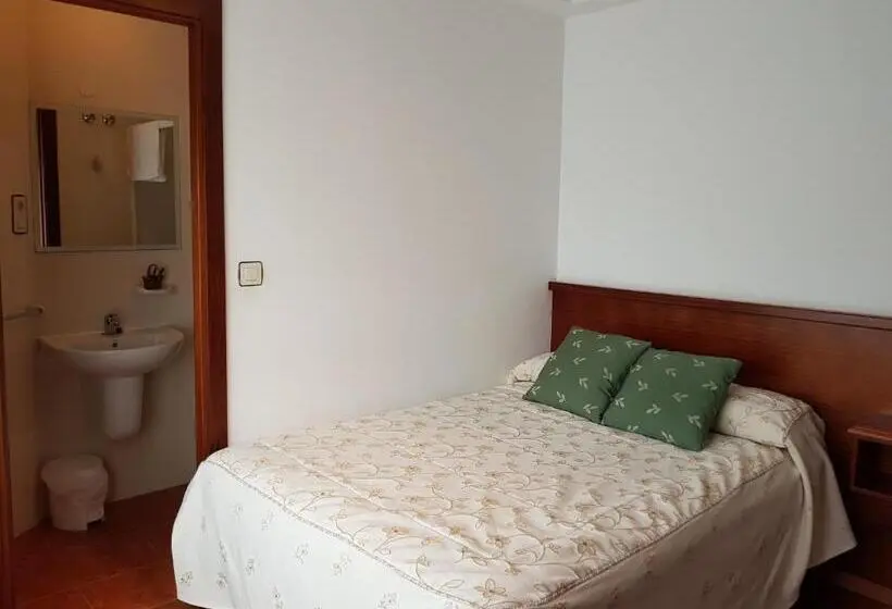 اتاق استاندارد یک نفره, Pension Santos