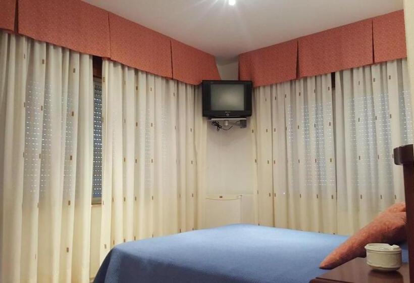 اتاق استاندارد با بالکن, Pension Santos