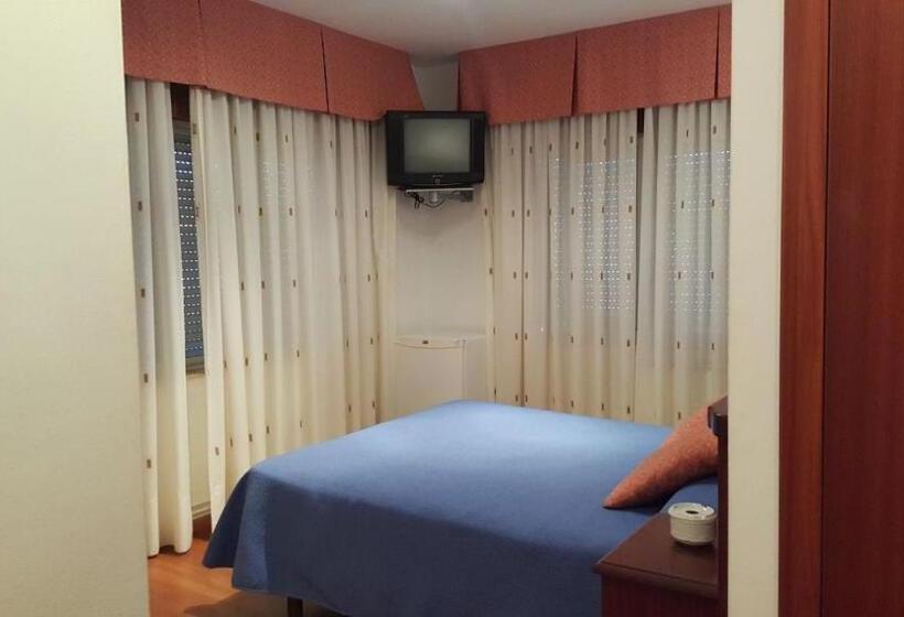 اتاق استاندارد با بالکن, Pension Santos