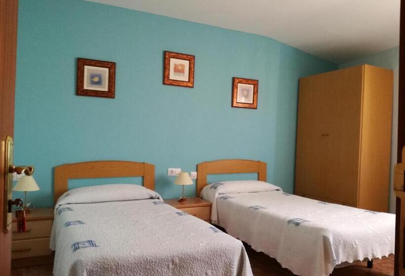 Номер Стандарт, Hostal Castilla