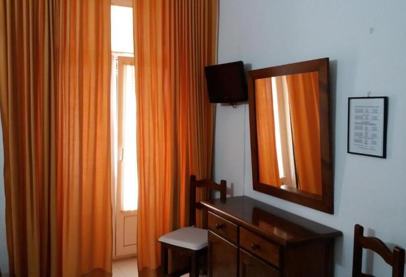 اتاق سوپریور با چشمانداز شهر, Hostal Manolo