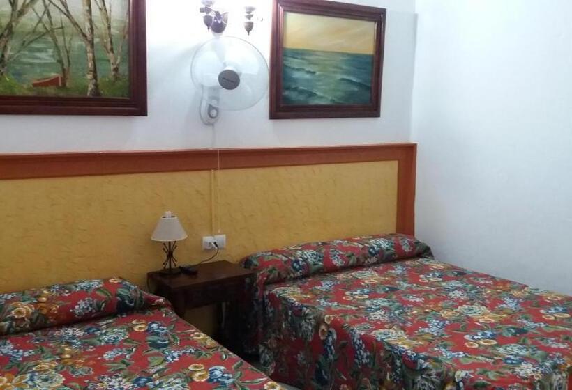 اتاق سوپریور با چشمانداز شهر, Hostal Manolo
