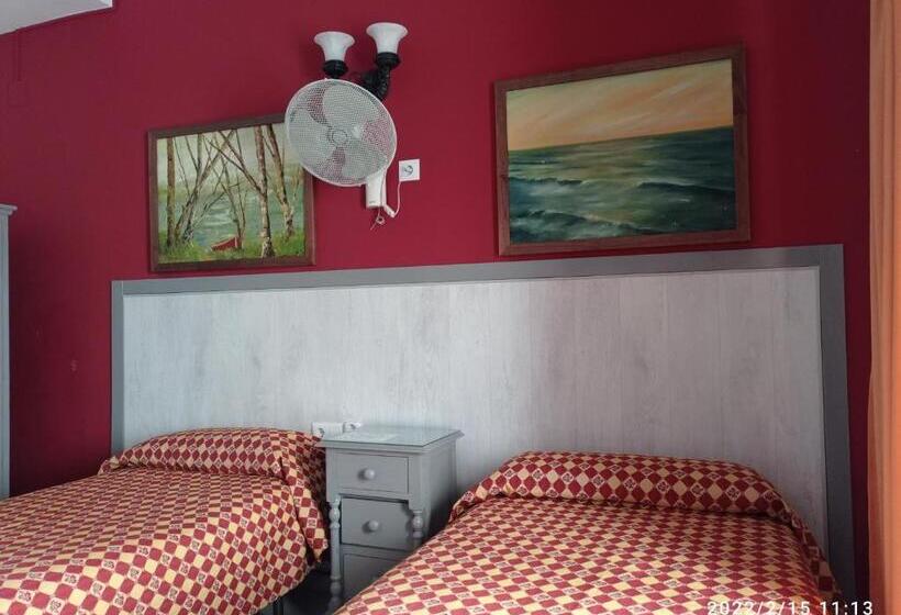 اتاق سوپریور, Hostal Manolo