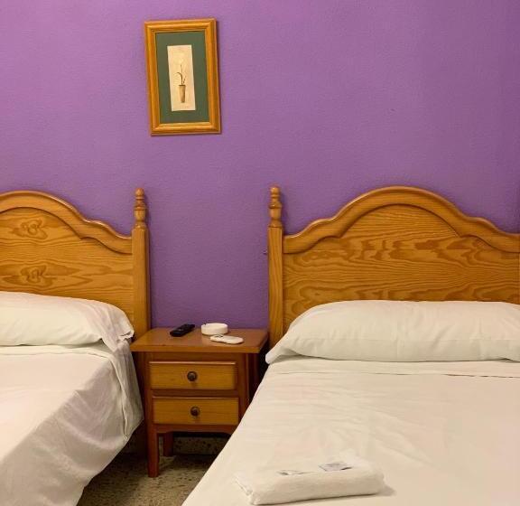 스탠다드 룸, Hostal Seseña