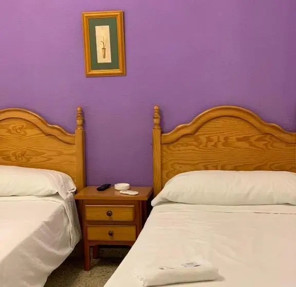 スタンダードルーム, Hostal Seseña
