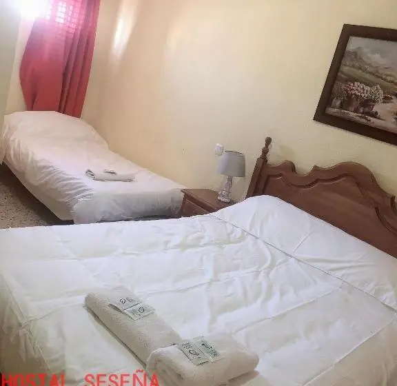 スタンダードトリプルルーム, Hostal Seseña