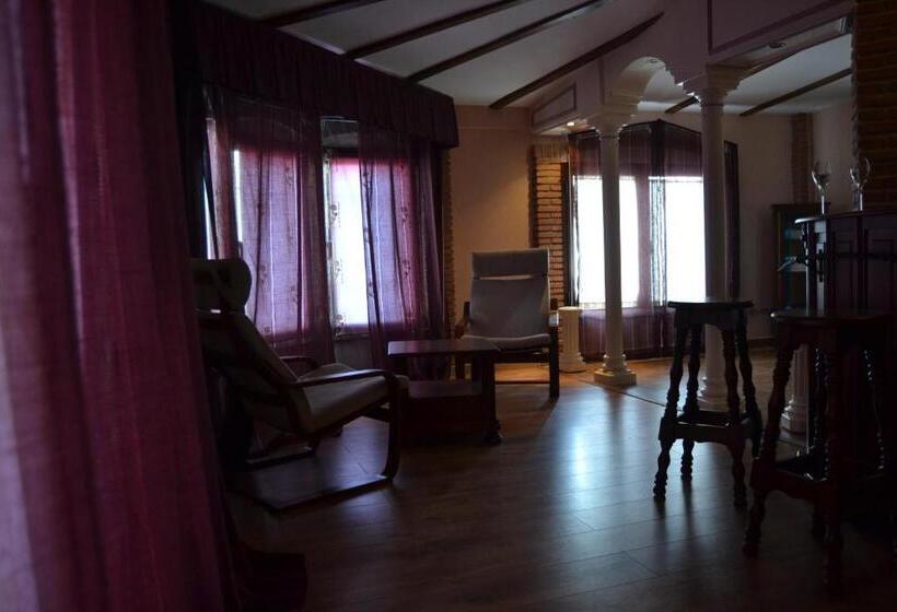 جناح مزود بجاكوزى, Rural El Maño