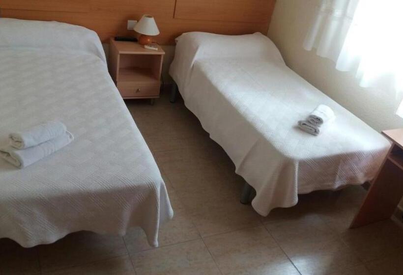 اتاق استاندارد با سرویس بهداشتی مشترک, Hostal Jose Luis