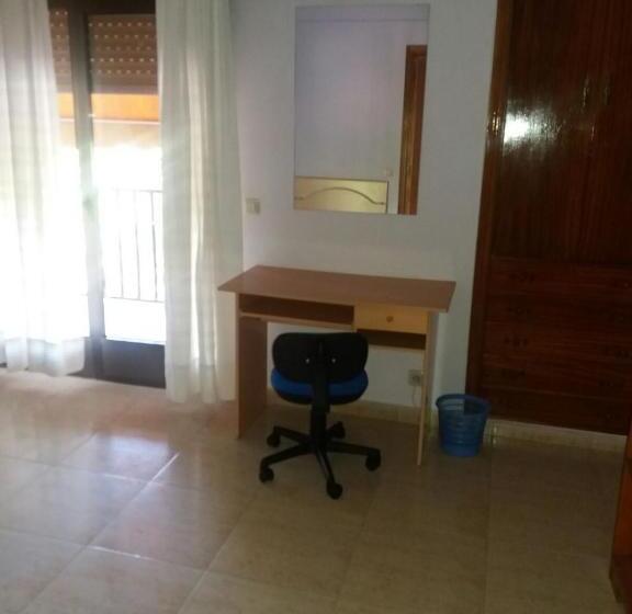 اتاق استاندارد با سرویس بهداشتی مشترک, Hostal Jose Luis