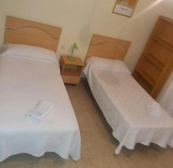 اتاق استاندارد با سرویس بهداشتی مشترک, Hostal Jose Luis