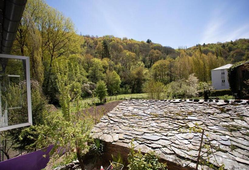 חדר בסיסי, Pensión Santa Rosa