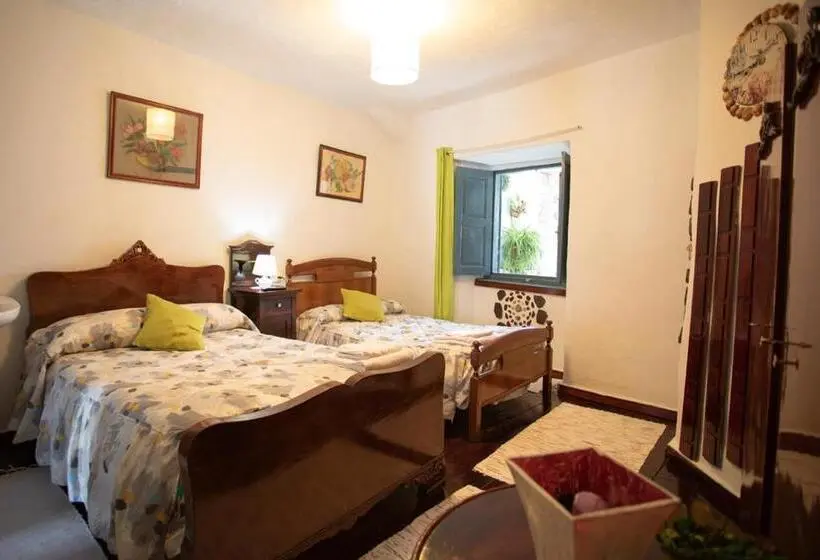 Basis Zimmer, Pensión Santa Rosa
