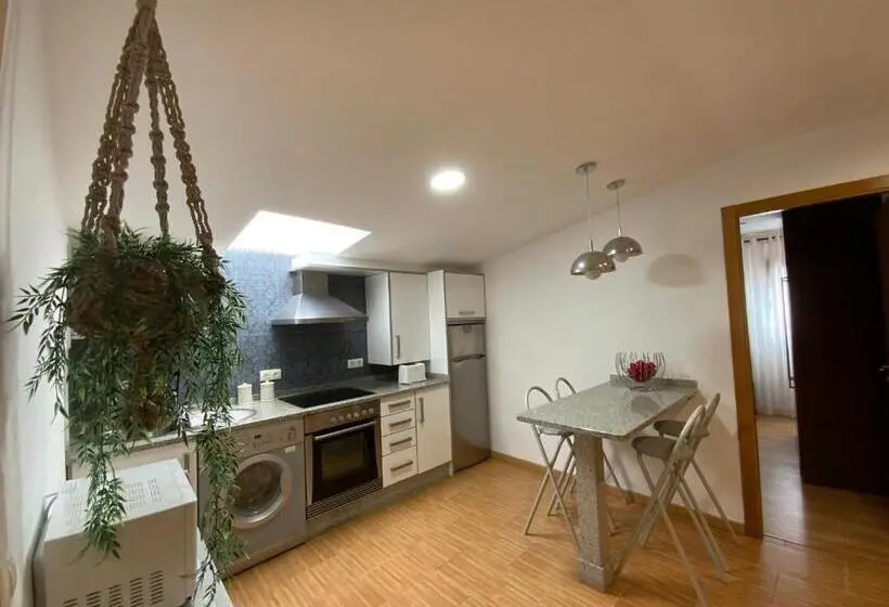 Standard Studio, Pensión Beiramar