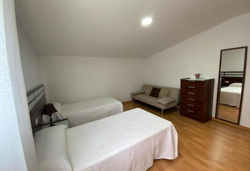 スタンダードスタジオ, Pensión Beiramar