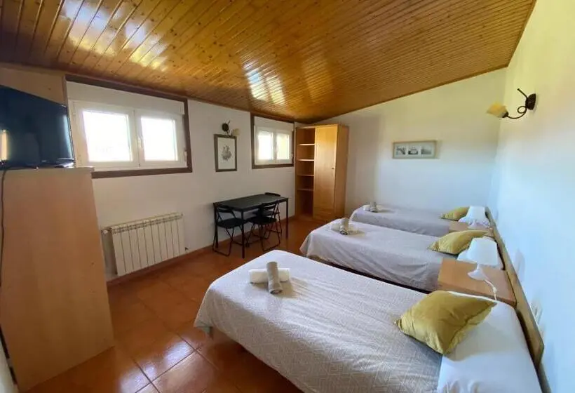 3-Bett-Standardzimmer, Pensión Codesal