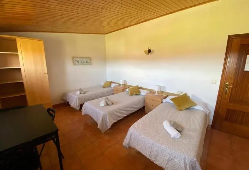 3-Bett-Standardzimmer, Pensión Codesal
