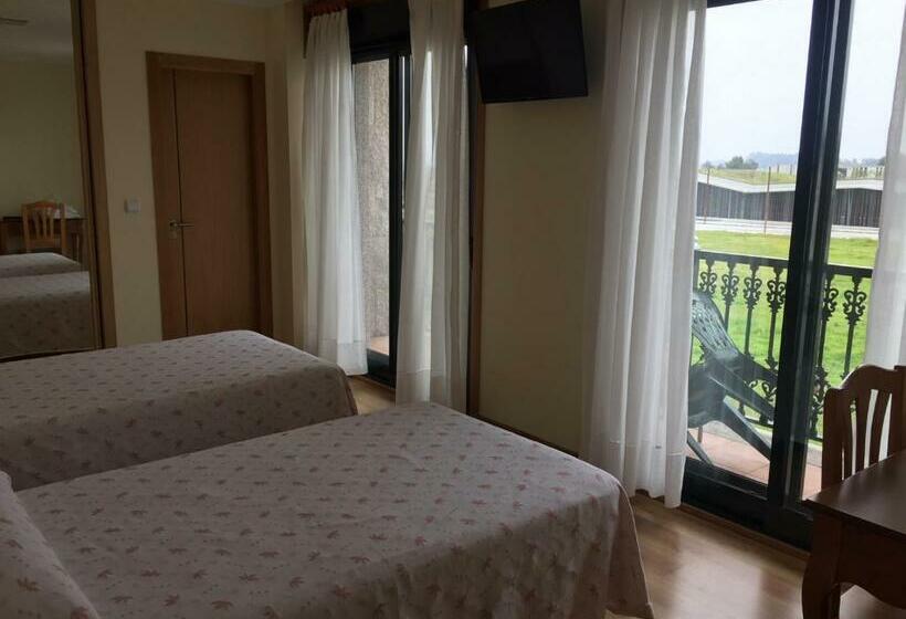 Номер Стандарт с Балконом, Hostal Santa Baia