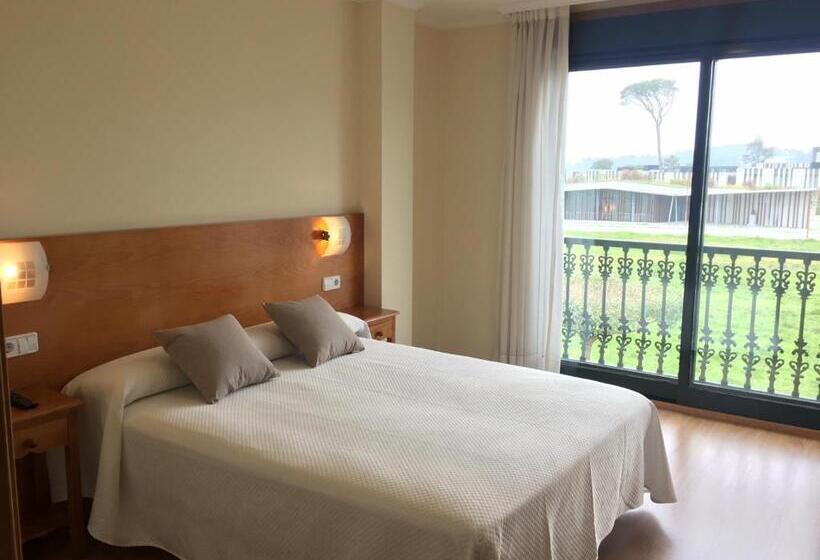 발코니 디럭스 룸, Hostal Santa Baia