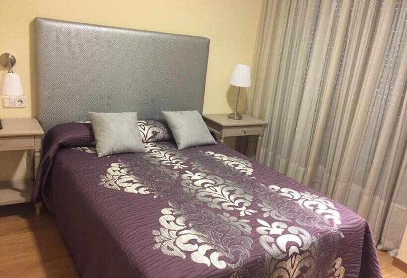 발코니 디럭스 룸, Hostal Santa Baia