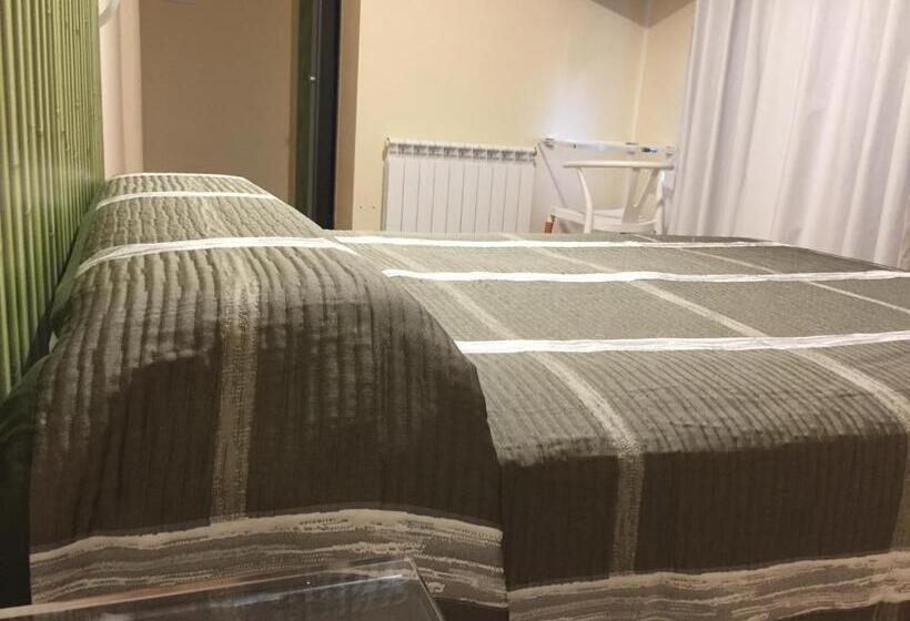 디럭스 룸, Hostal Santa Baia