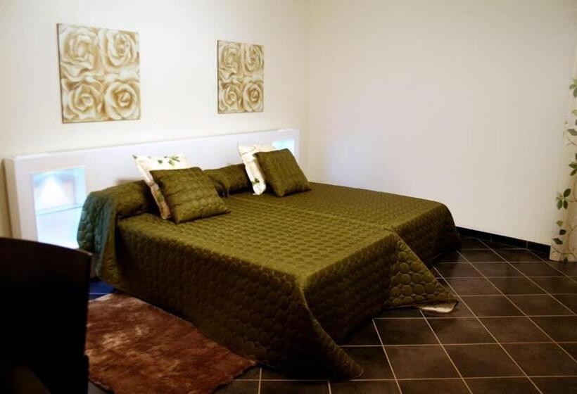 Номер Стандарт, Hostal Mesón Castilla