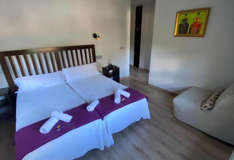 חדר בסיסי, La Cuna Del Sella