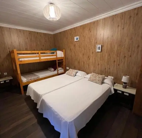 ４ベッドルームハウス, Chalet De Montaña Pous De La Neu
