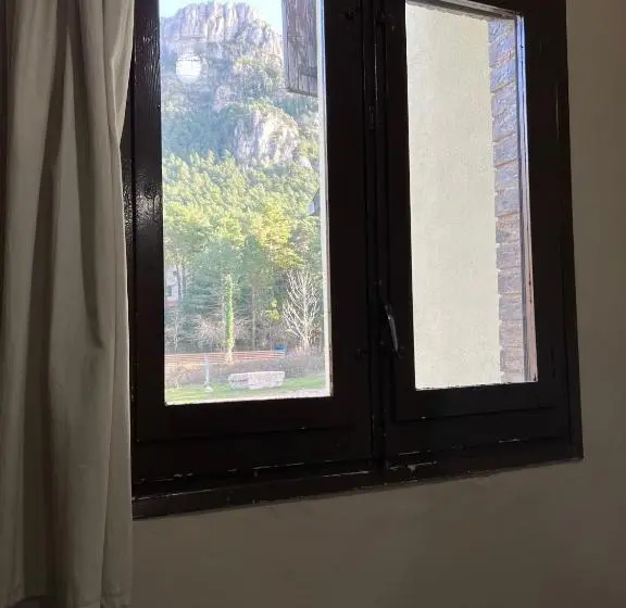４ベッドルームハウス, Chalet De Montaña Pous De La Neu