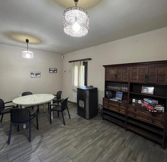 Дом 4 Спальни, Chalet De Montaña Pous De La Neu