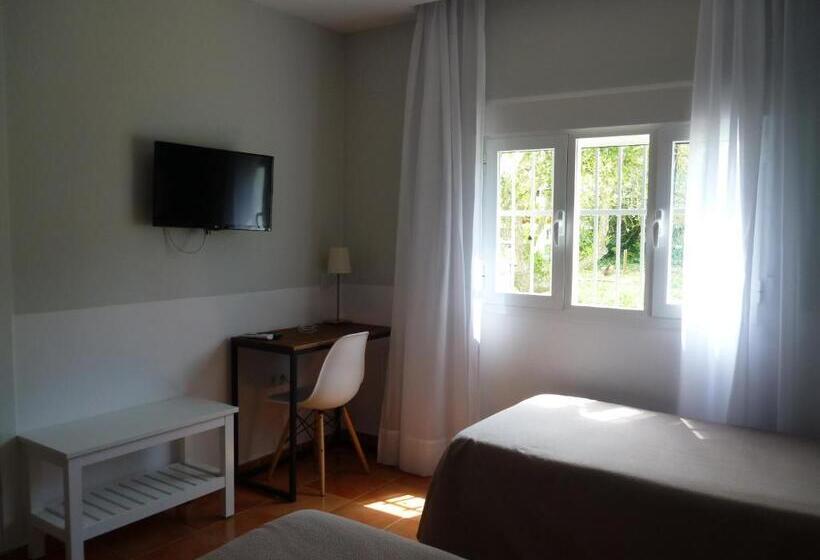 اتاق استاندارد سه نفره, Hostal Las Cumbres