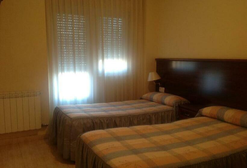 Номер Стандарт, Hostal San Froilan