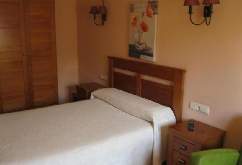 スタンダード４人部屋, Hostal Sol De La Vega