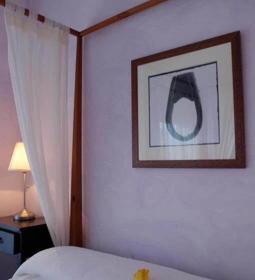 סוויטת ג'וניור, Posada Tresmentiras