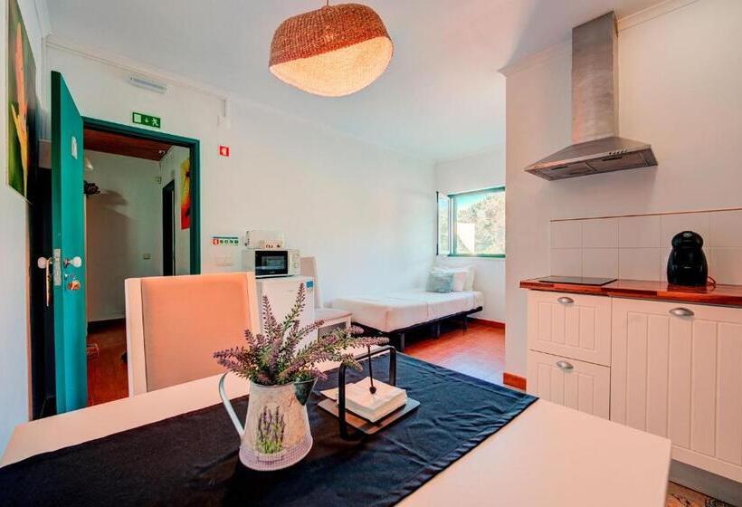 סטודיו משפחתי, Herdade Da Granja Nova