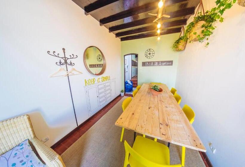 חדר סטנדרט עם מיטת קינג, Balili Surf House