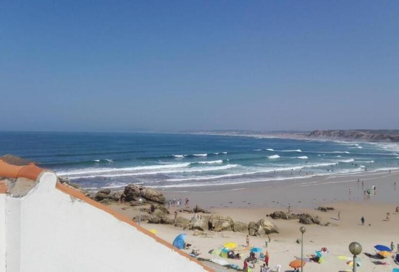 בית, 4 חדרי שינה, Balili Surf House