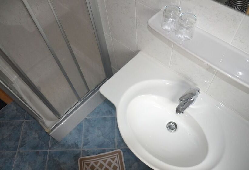 エコノミーシングルルーム, Zum Löwen Post