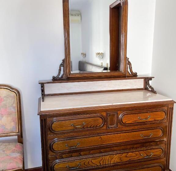 اتاق استاندارد با بالکن, Jantesta Guest House